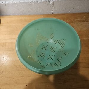 Tupperware Pasta Strainer Colander Vintage Jadeite Green Footed 9' '